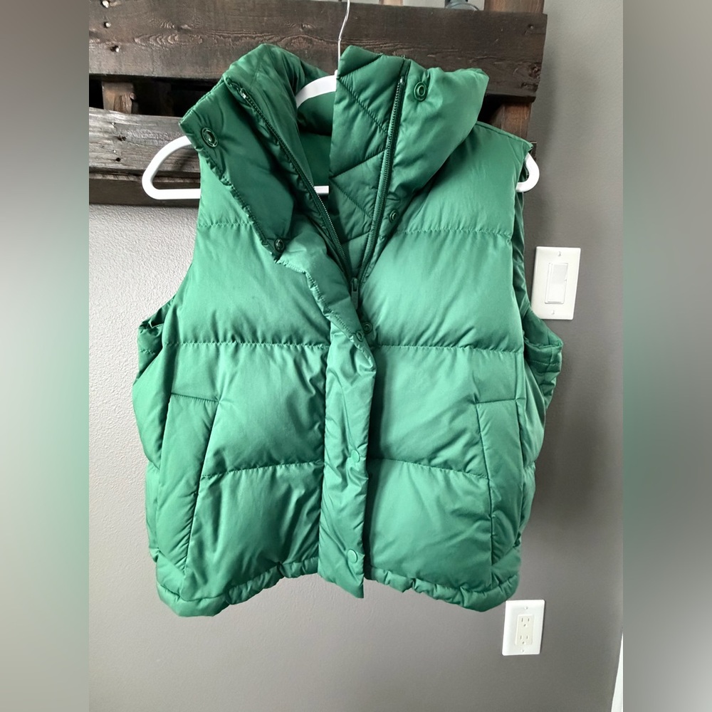 Lululemon Athletica Emerald Puffer Vest